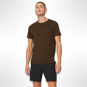 ALO YOGA - Medium - Triumph Crewneck - Espresso